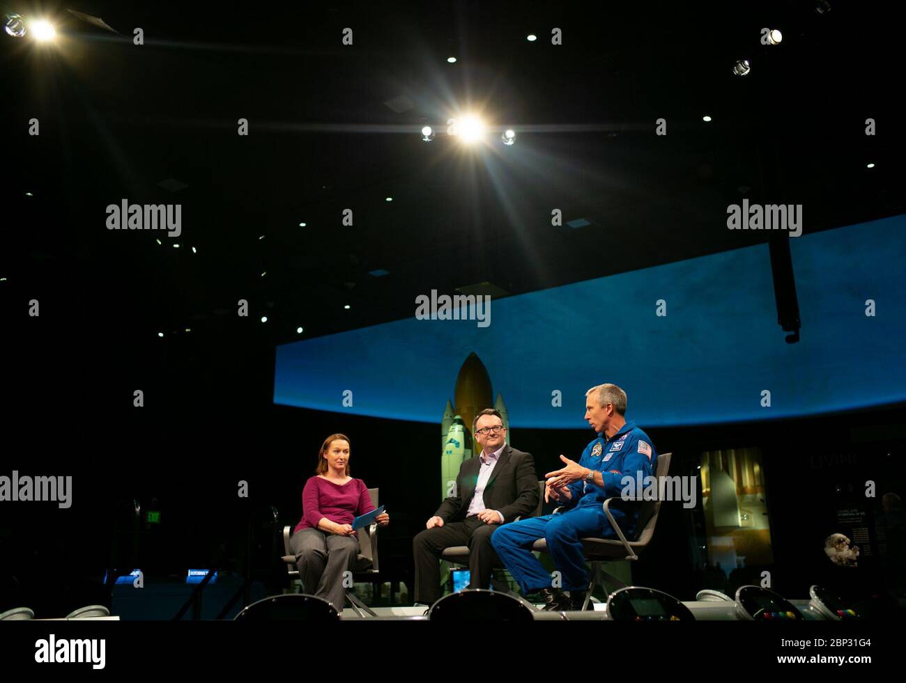 Am 9. Mai 2019 diskutierte NASA-Astronaut Drew Feustel seine Erfahrungen aus den Space Shuttle-Missionen STS-125 und STS-134 sowie seine Zeit an Bord der Internationalen Raumstation während einer Sitzung im Smithsonian National Air and Space Museum. Stockfoto