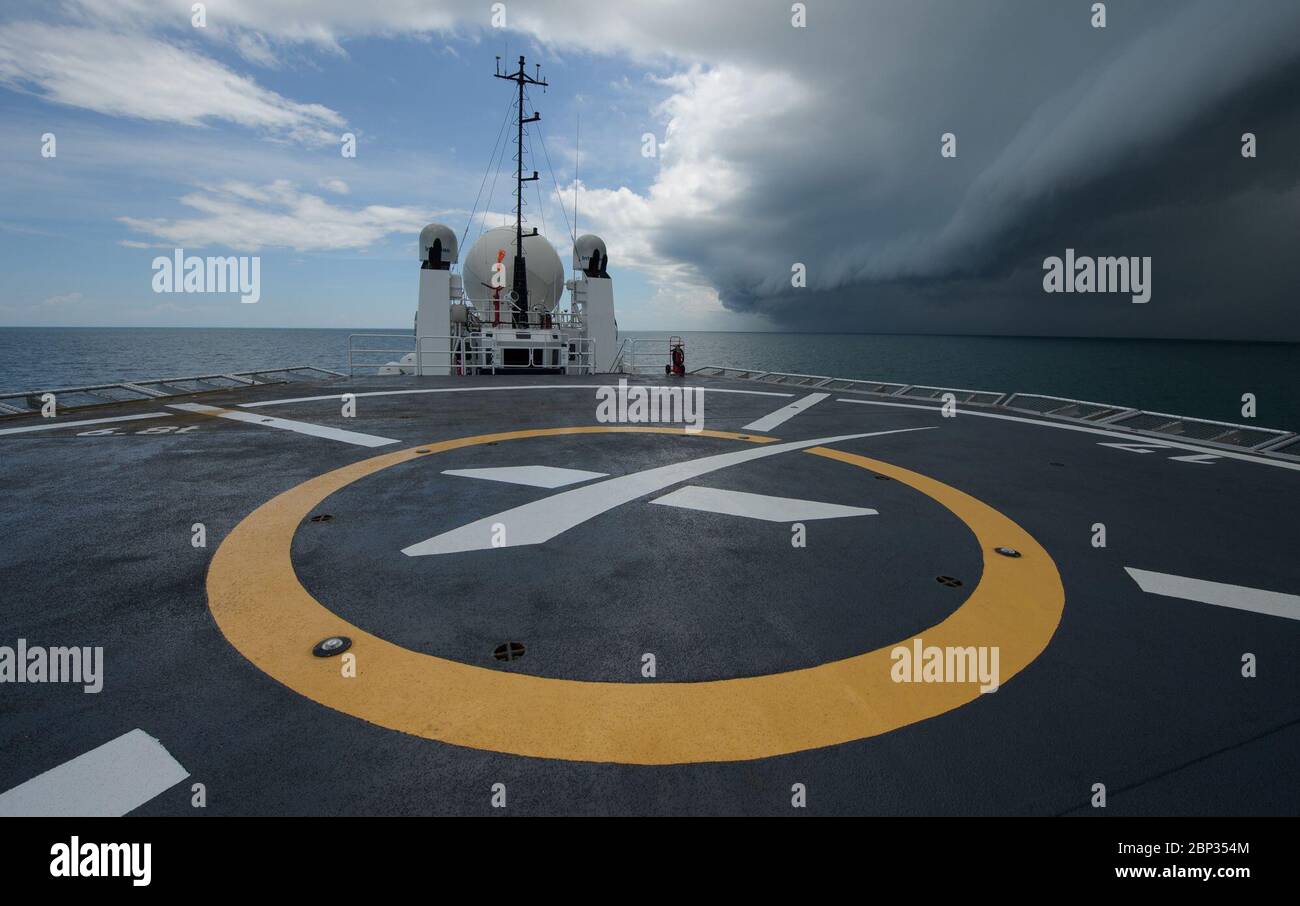 Die NASA und die SpaceX führten am 15. August 2019 eine Evakuierungsprobe an Bord des GO Searcher-Schiffes im Atlantik vor Cape Canaveral, Florida, durch, um die Rückkehr der Astronauten von der ISS während der Demo-2-Mission vorzubereiten. Stockfoto