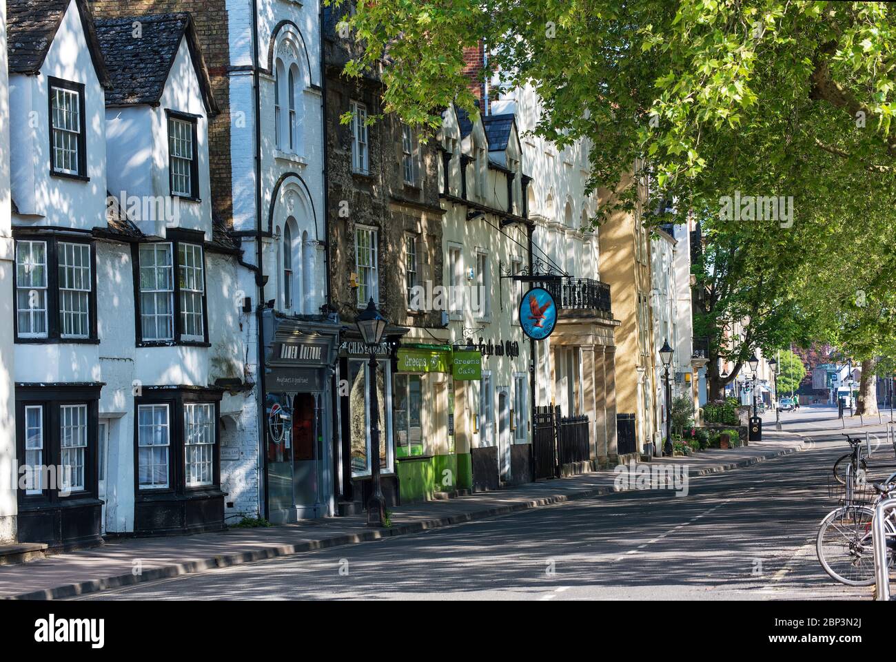 St Giles, Oxford mit The Eagle and Child Pub Stockfoto