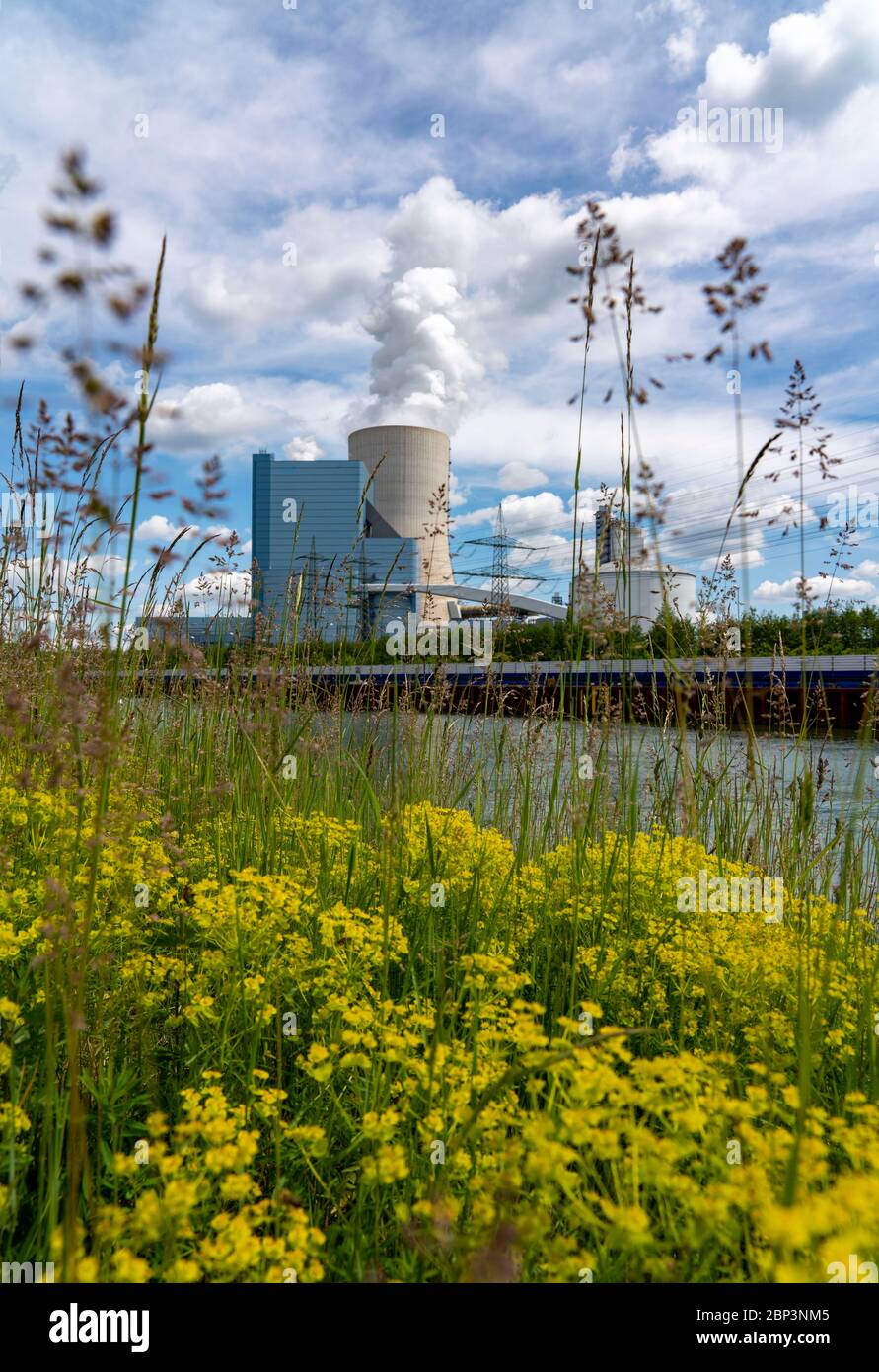 Das von Uniper betriebene Steinkohlekraftwerk Datteln 4 am Dormtundd-Ems-Kanal soll laut Kohlekompromiss in Summe auf Linie gehen Stockfoto