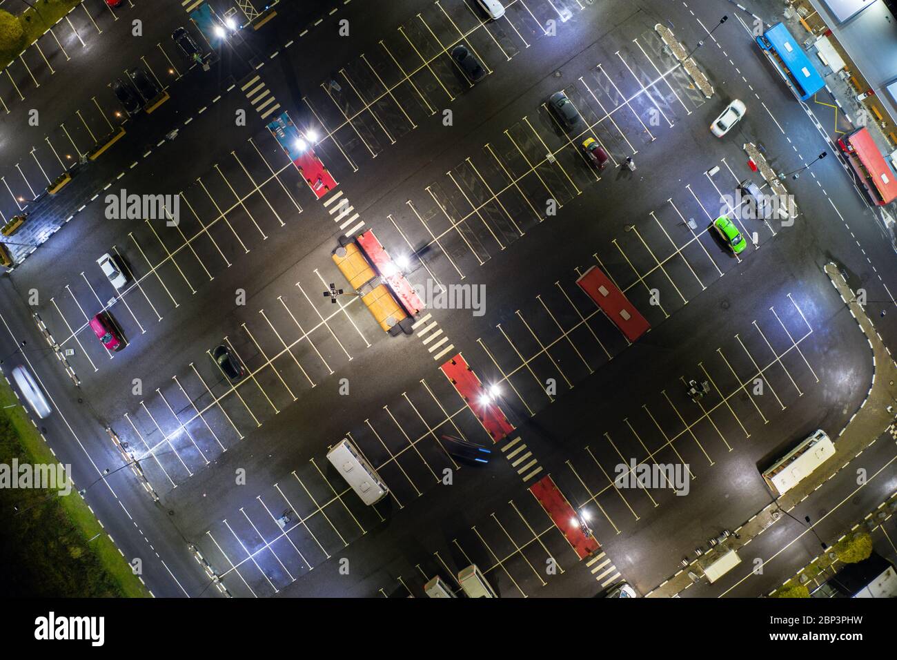 Parkplatz Bei Nacht Luftaussicht Stockfoto