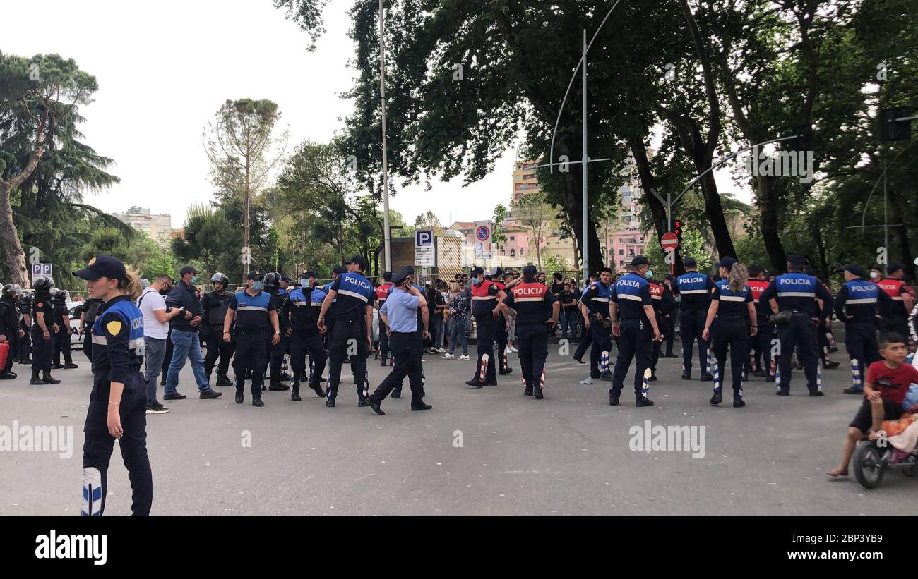 Wütend police.protesting die Zerstörung des Theaters.Albanien, Tirana Stockfoto