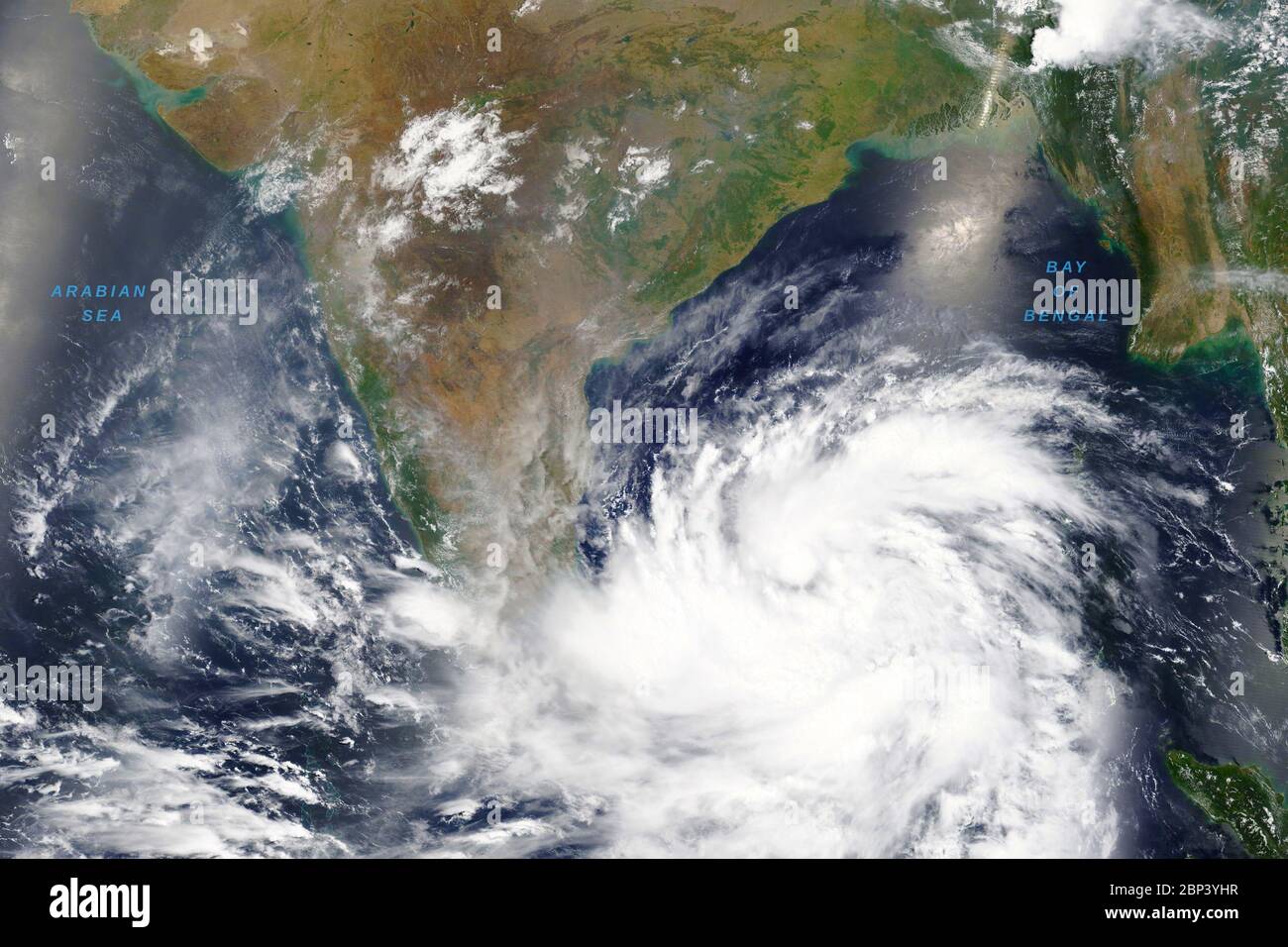 Der Wirbelsturm Amphan wird im Mai 2020 über der Bucht von Bengalen zu einem schweren Sturm - Elemente dieses Bildes, das von der NASA bereitgestellt wurde Stockfoto