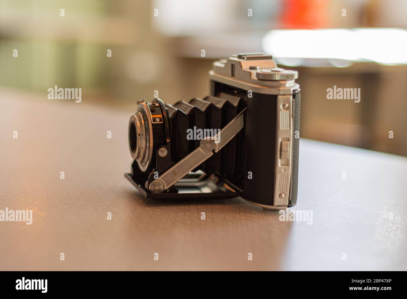Analoge Filmkamera für Vintage-Schwarz-Weiß-Filme, 2019 Stockfoto