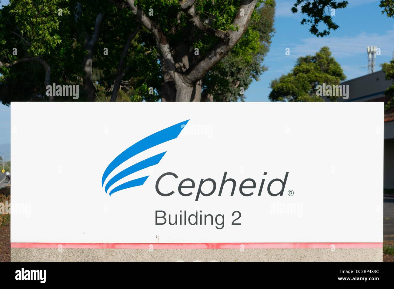 Cepheid Schild auf Firmenhauptsitz. Cepheid Inc ist ein amerikanisches Unternehmen für Molekulardiagnostik - Sunnyvale, Kalifornien, USA - 2020 Stockfoto