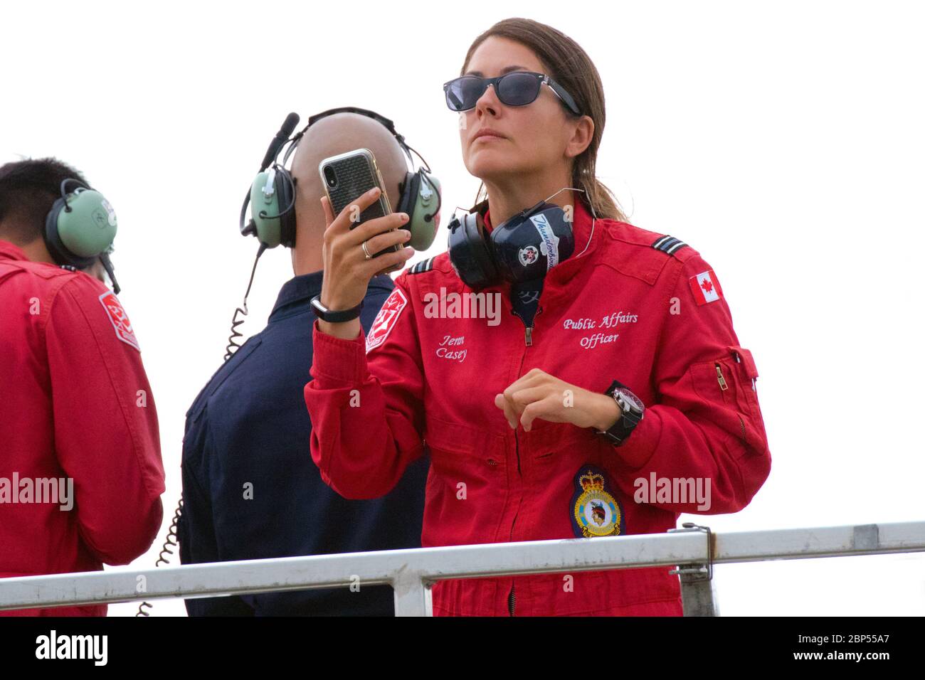 Captain Jenn Casey bei einer Performance der Royal Canadian Air Force Snowbirds auf der Airshow London im September 2019 in London, Ontario, Kanada. Stockfoto