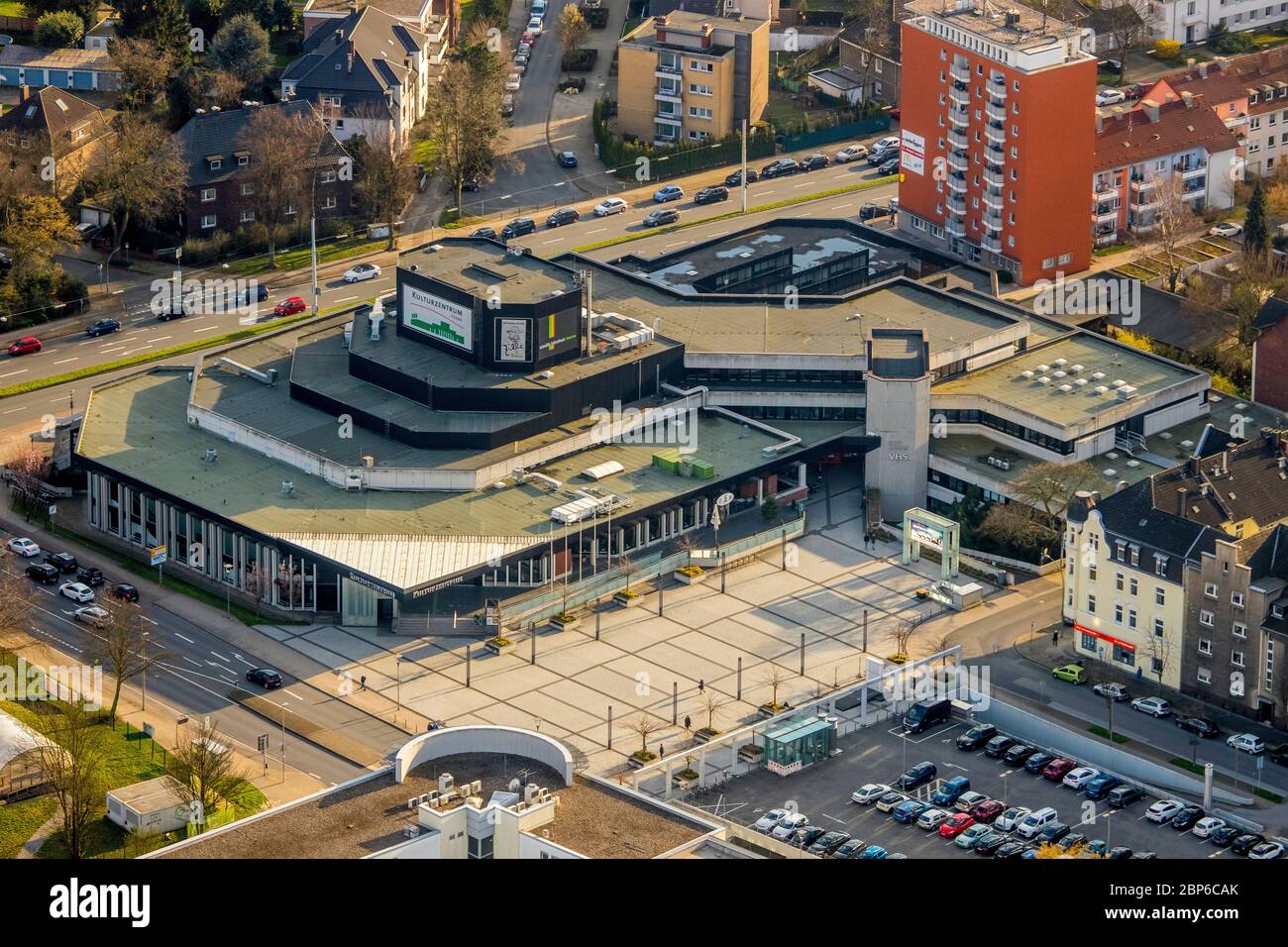 Luftaufnahme, Willi-Pohlmann-Platz, Herne Kulturzentrum, Herne Stadtbibliothek, Herne, Ruhrgebiet, Nordrhein-Westfalen, Deutschland Stockfoto