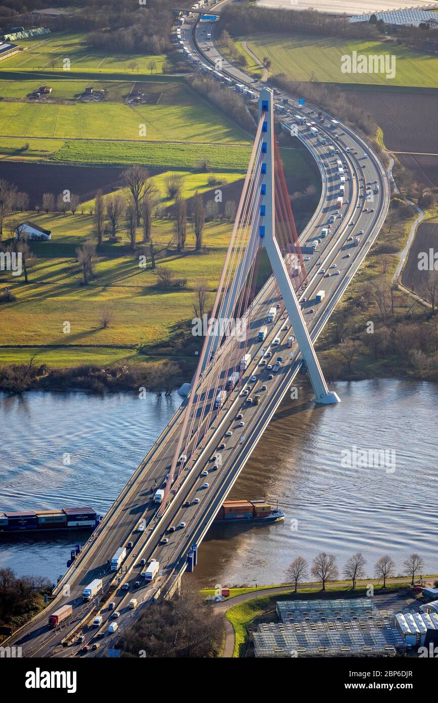 Luftaufnahme, Fleher-Brücke und Autobahn A46, Rhein, Düsseldorf, Rheinland, Nordrhein-Westfalen, Deutschland Stockfoto
