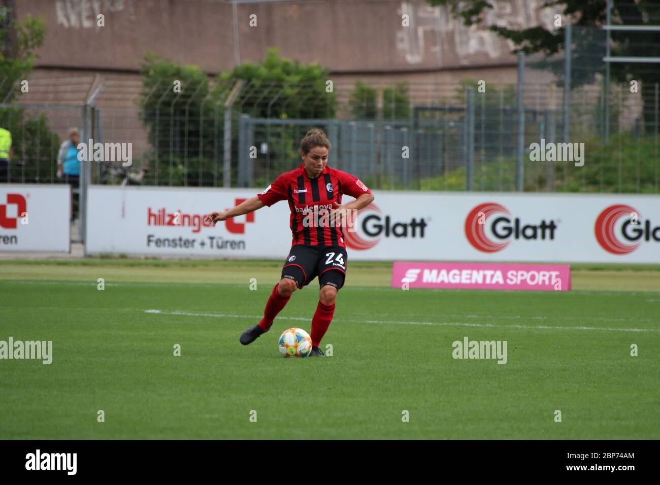 1. Frauen BL: 19-20: 1. Sptg. SC Freiburg gegen FC Bayern München Stockfoto