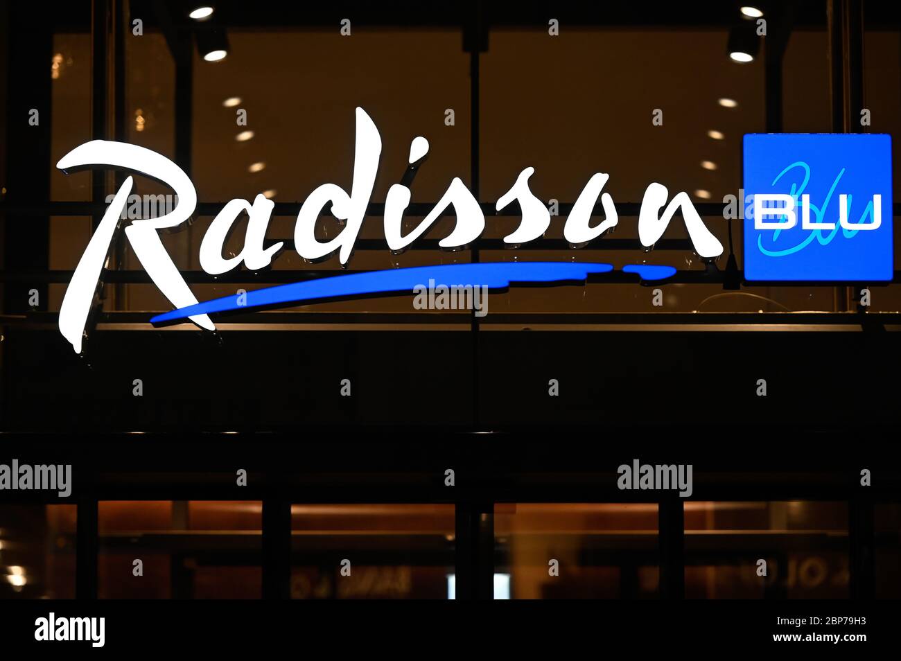 Symbolfotos Symbolbild und Logo der Hotelkette 'Radisson BLU' in Köln Stockfoto