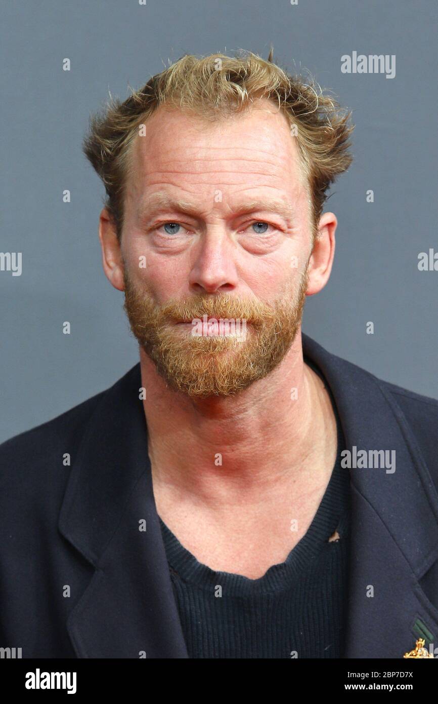 Donny hat ein neues Auto und ist ein wenig zu schnell Stockfoto