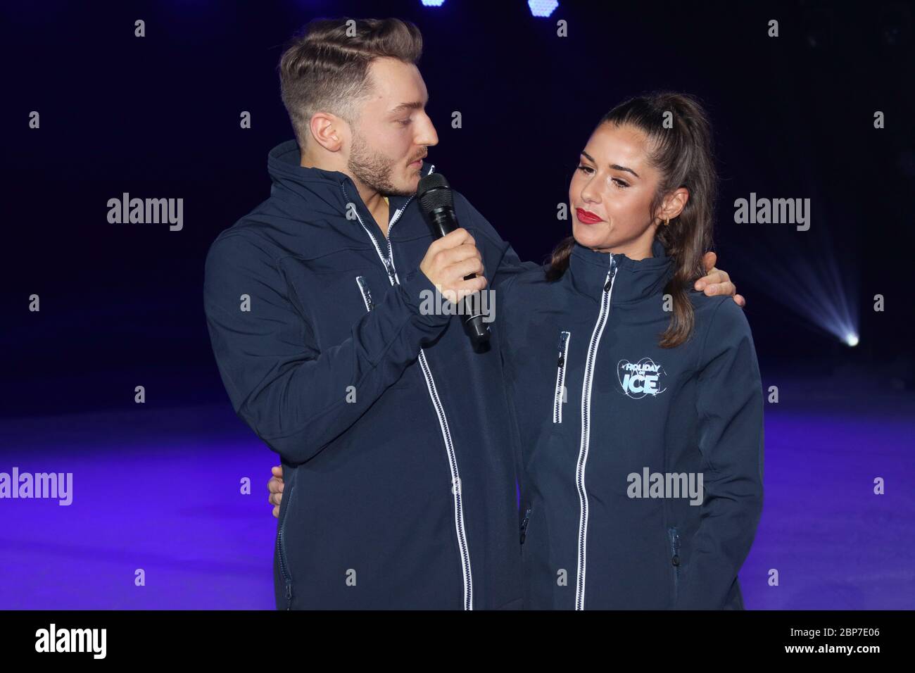 Sarah Lombardi,Panagiotis Joti Polizeiakis,Pressekonferenz und Präsentation Holiday on Ice,Volksbank Arena Hamburg,16.10.2019 Stockfoto