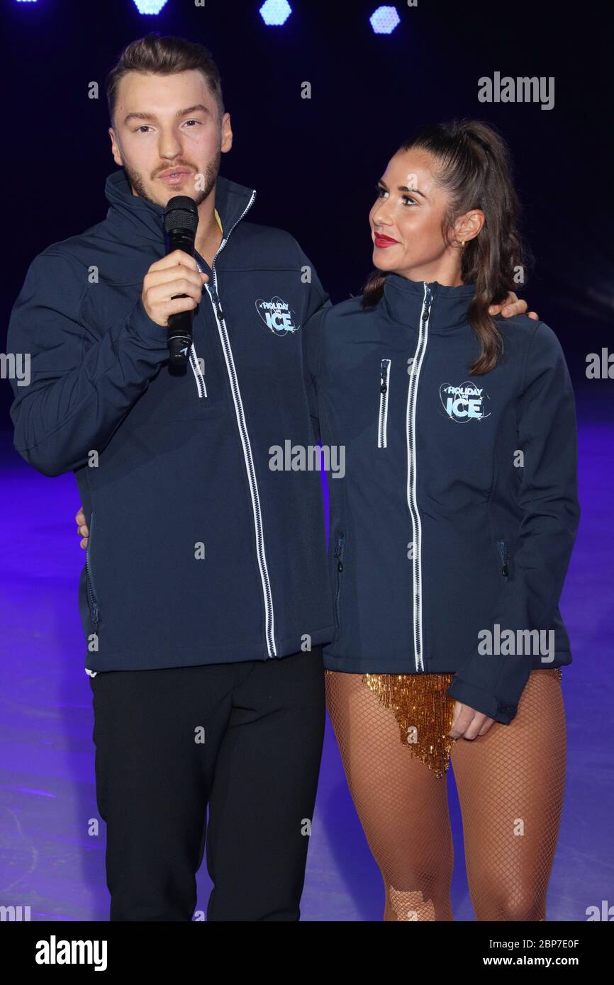 Sarah Lombardi,Panagiotis Joti Polizeiakis,Pressekonferenz und Präsentation Holiday on Ice,Volksbank Arena Hamburg,16.10.2019 Stockfoto