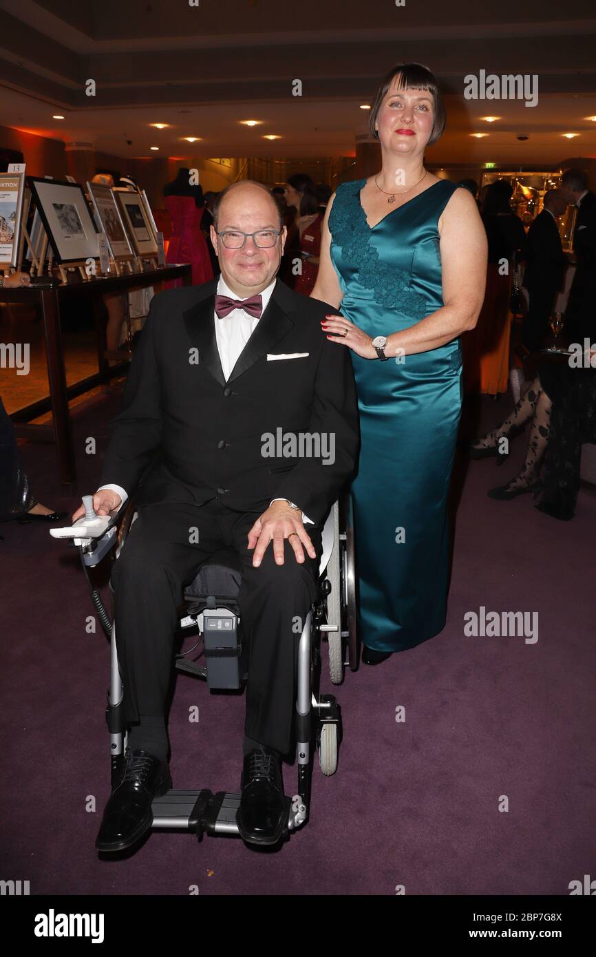 Dirk Rosenkranz mit Frau Jessica Rosenkranz,Nacht der Schmetterlinge Charity Ball für die deutsche Muskelverschwendung (Ex-Ball Papillion) im Hotel Grand Elyssee,Hamburg,26.10.2019 Stockfoto