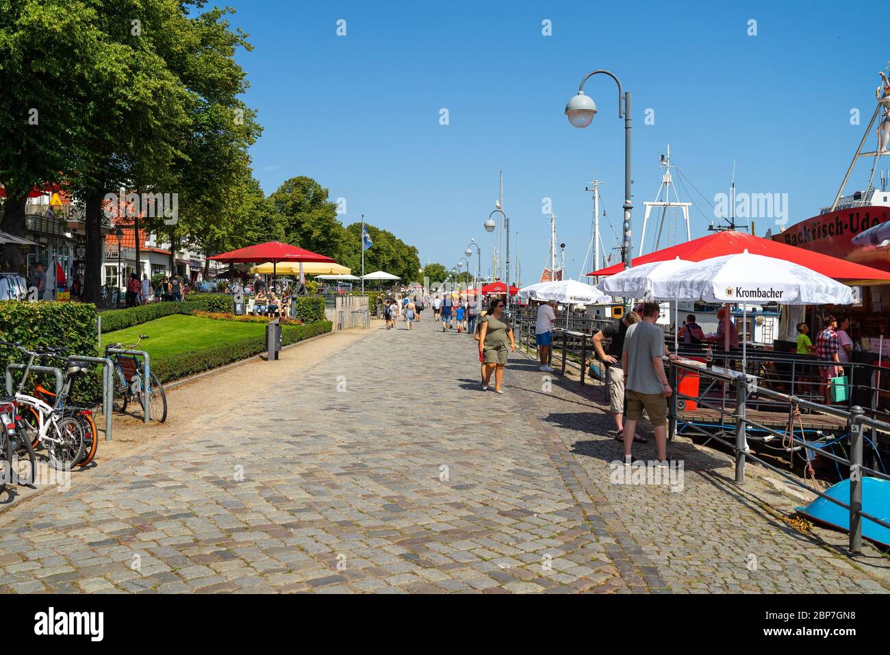 Rostock warnemünde spaziergang Fotos und Bildmaterial in hoher