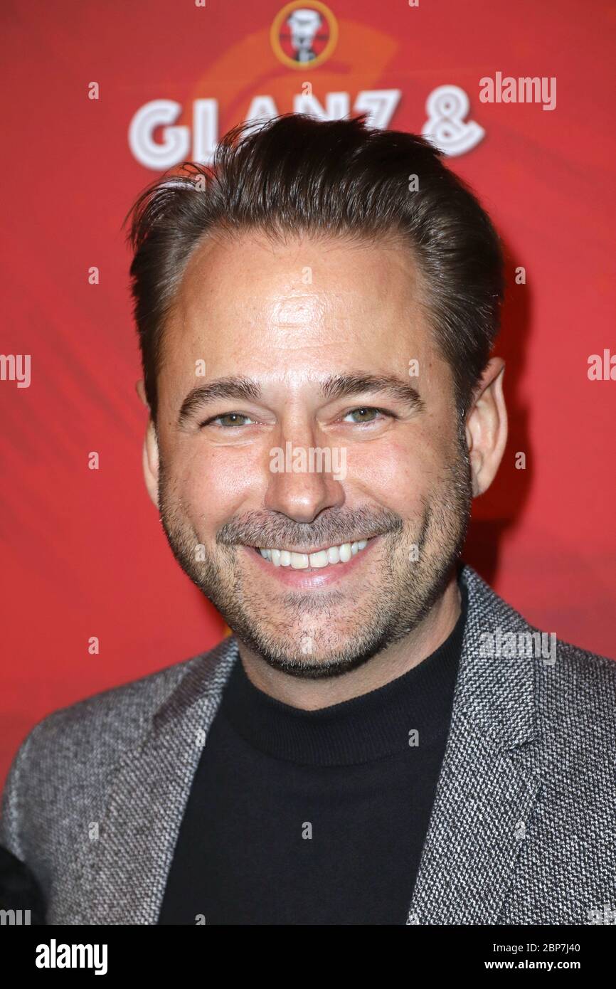 Dennis Wilms,Uraufführung von Cornelia Polettos Palazzo im Spiegelpalast vor den Deichtorhallen,Hamburg,15.11.2019 Stockfoto