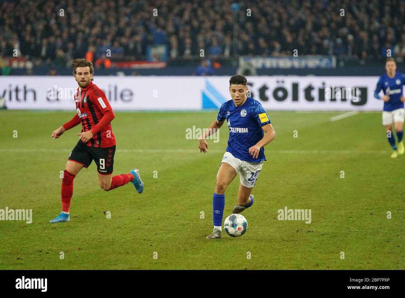 1. BL: 19-20: 17. Sptg. FC Schalke 04 - SC Freiburg Stockfoto