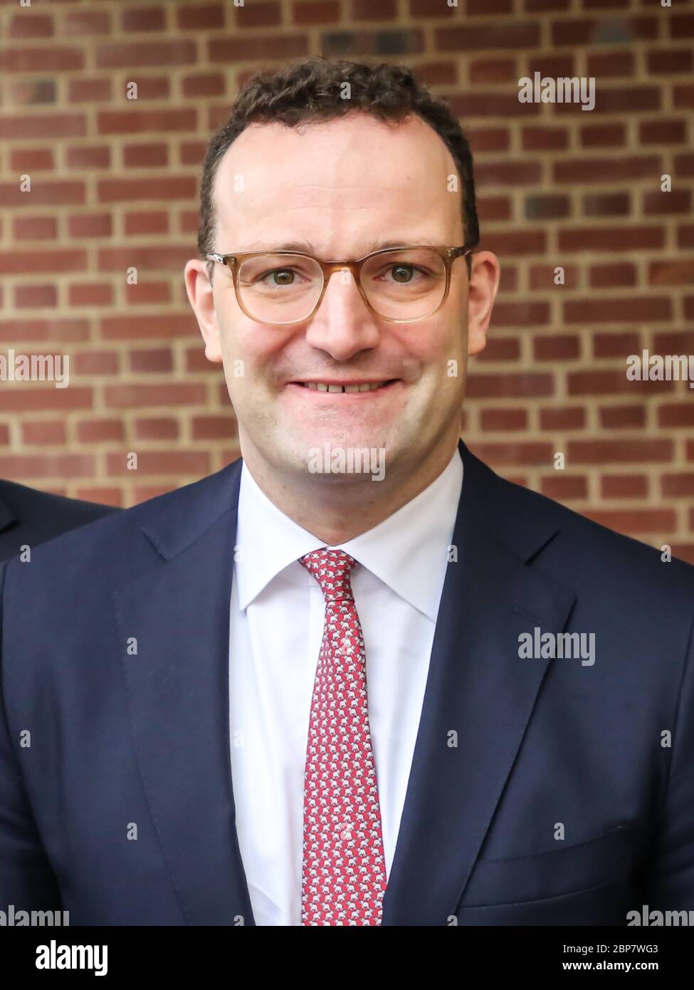 bundesgesundheitsminister-jens-spahn-fotos-und-bildmaterial-in-hoher