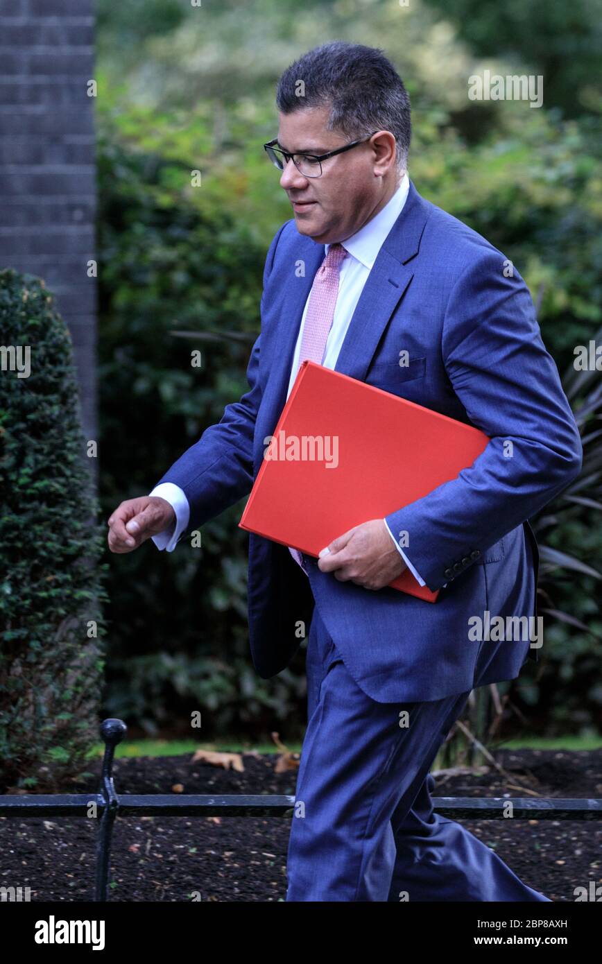 Alok Sharma, Abgeordneter des Parlaments für Reading West, Staatssekretär für internationale Entwicklung, Politiker der britischen Konservativen Partei, in do Stockfoto