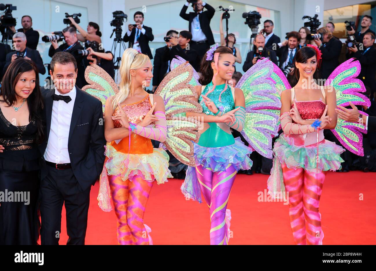 wallpapers Iginio Straffi Wife https www alamy de venedig italien august 27 iginio straffi und joanne lee besuchen die eroffnungszeremonie und die birdman premiere wahrend des 71 filmfestivals in venedig image357925137 html