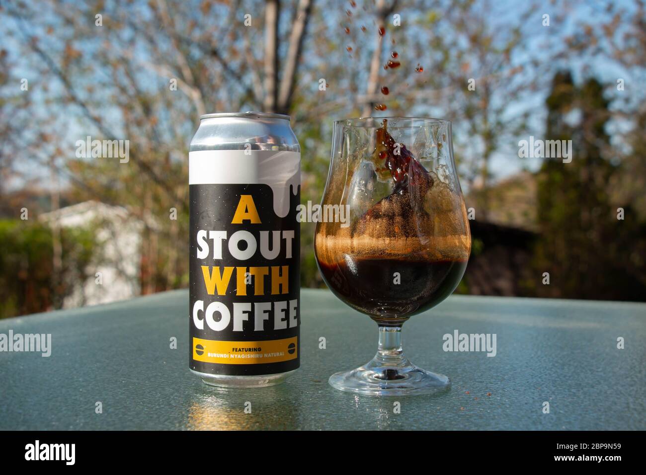 Kaffee stout -Fotos und -Bildmaterial in hoher Auflösung – Alamy