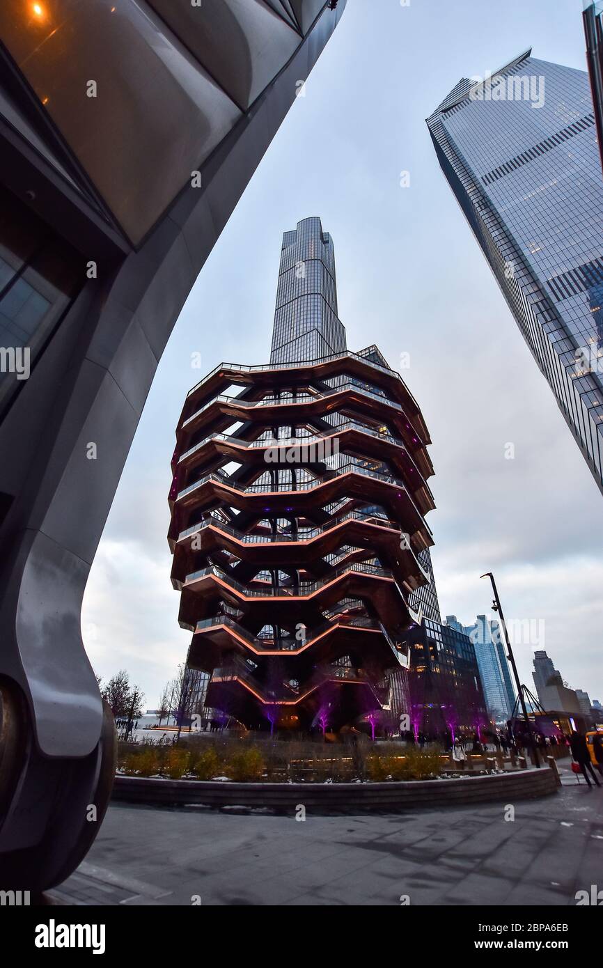New York City, NY, USA - 4. Dezember 2019. Das Schiff, die Struktur und die Besucherattraktion, Teil des Hudson Yards Reentwicklungsprojekts in Manhattan. Stockfoto