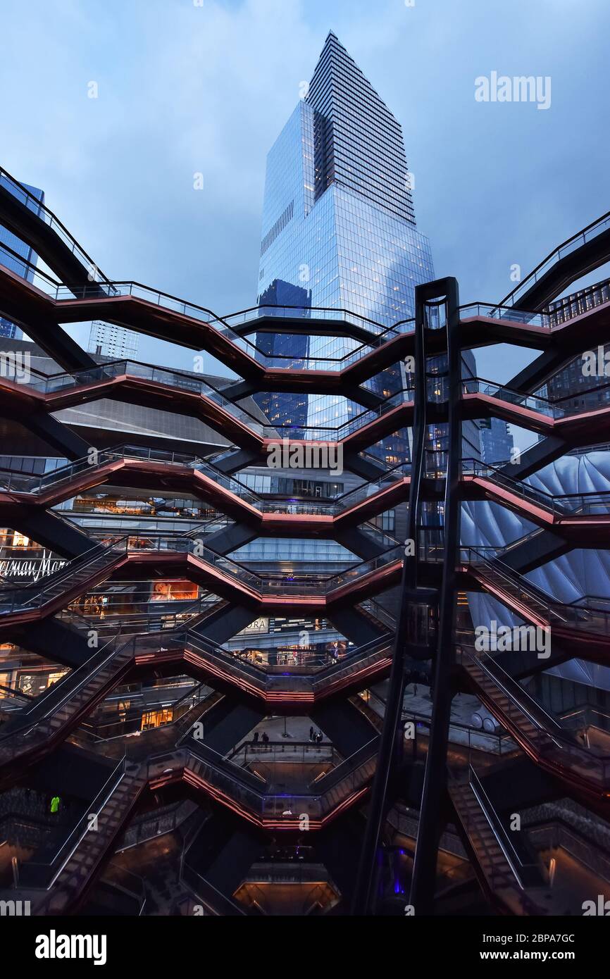 New York City, NY, USA - 4. Dezember 2019. Das Schiff, einzigartige Struktur und Besucherattraktion, Teil des Hudson Yards ReDevelopment Project . Stockfoto