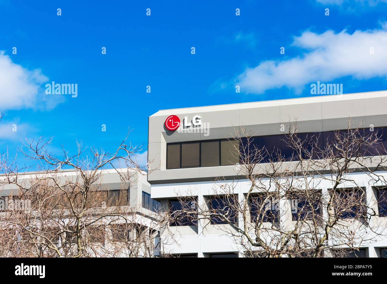 LG Hauptsitz Campus außen im Silicon Valley. LG Electronics Inc. Ist ein südkoreanisches multinationales Elektronikunternehmen - San Jose, Kalifornien, USA Stockfoto