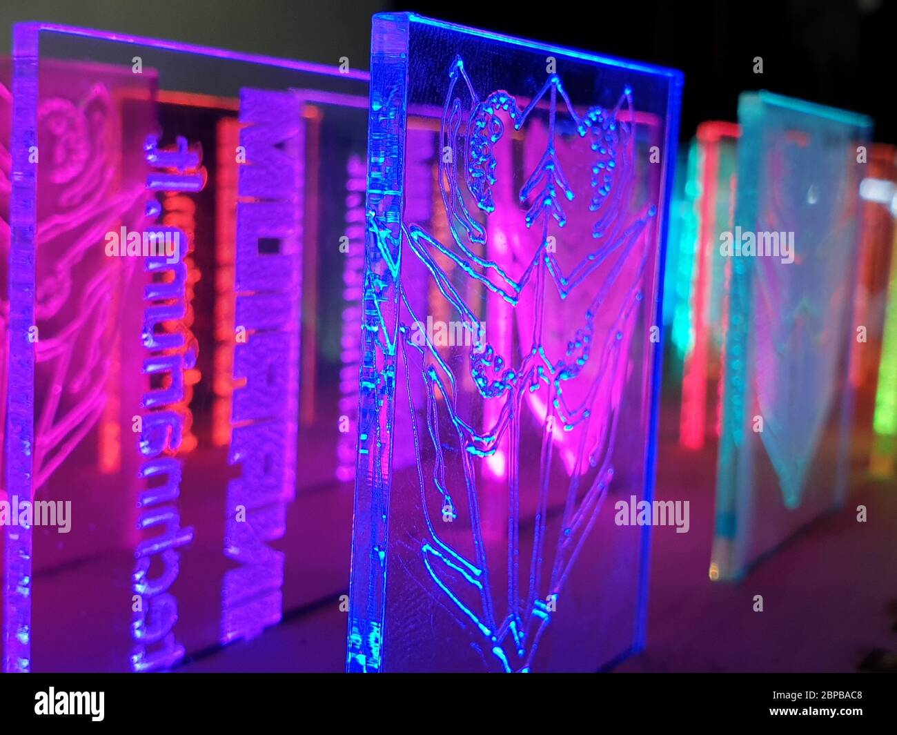 Abstrakt bunten Hintergrund. Beleuchtete Glasscheiben Stockfoto