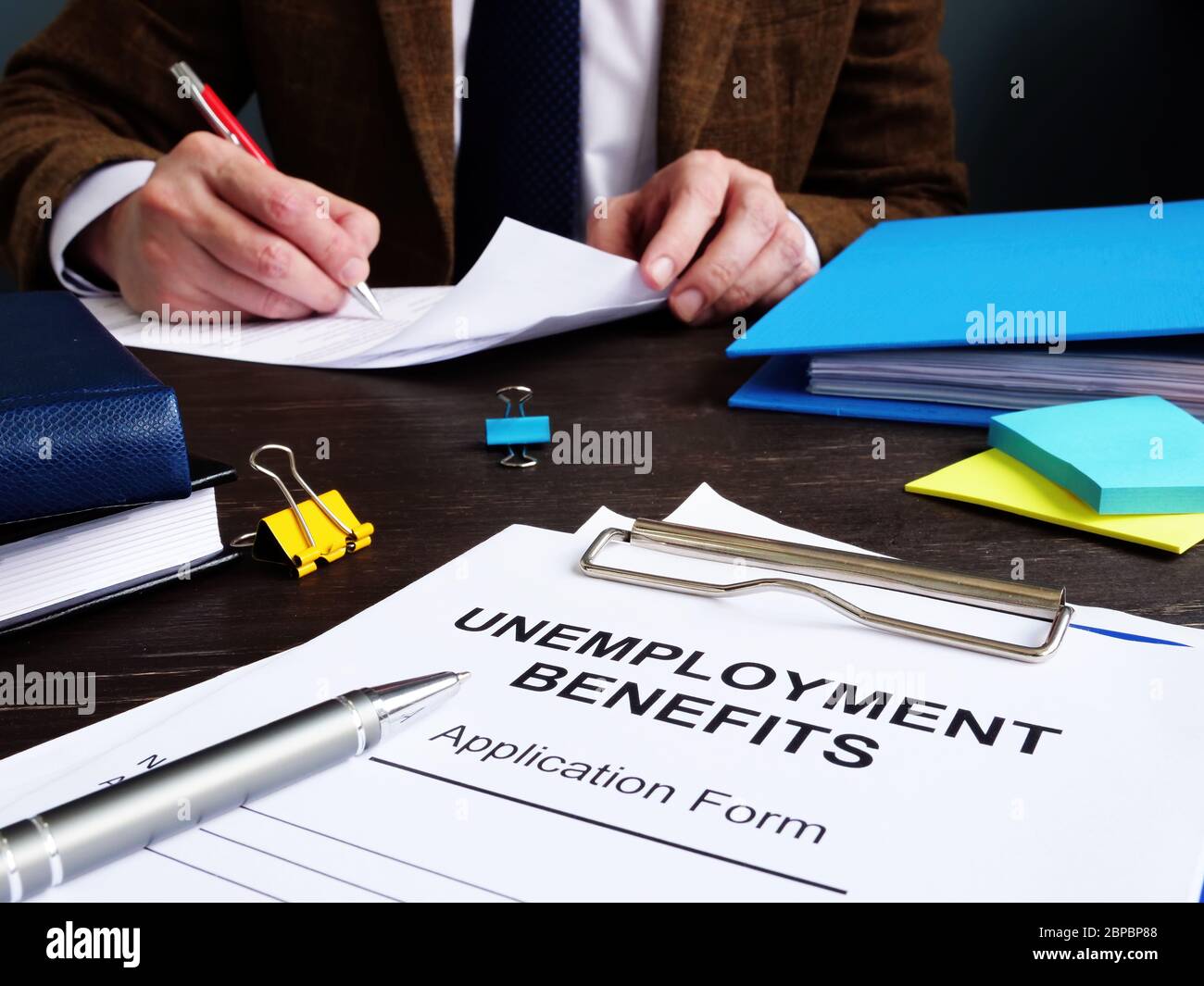 Manager und Arbeitslosengeld leere Form. Stockfoto