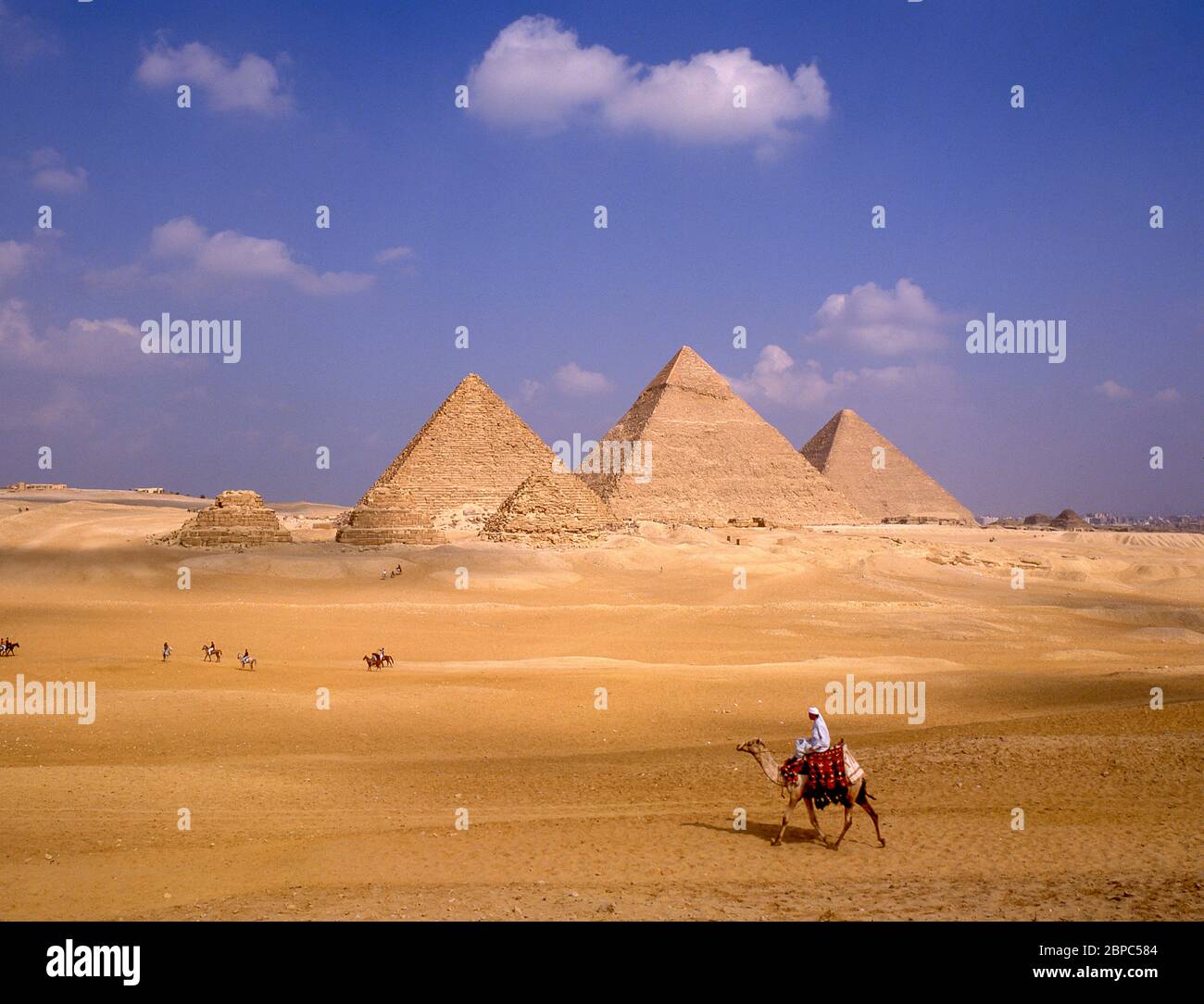 Die Großen Pyramiden von Gizeh, Gizeh, Gizeh Regierung, Republik Ägypten Stockfoto