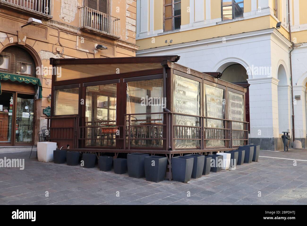 Benevento: Bar del Corso Garibaldi la mattina presto Stockfoto