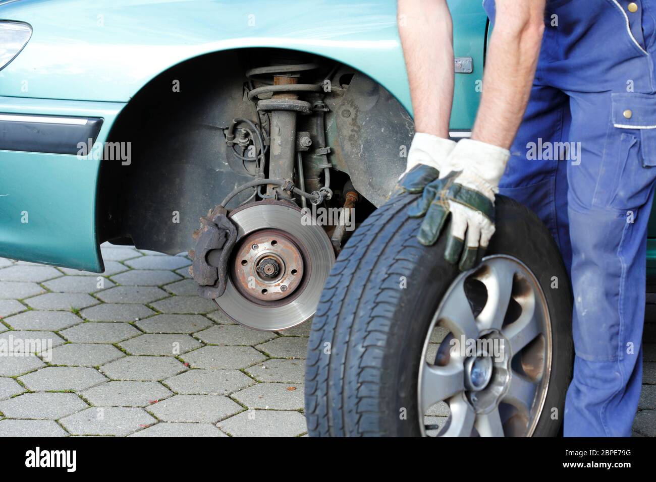 Reifenmontage Stockfoto