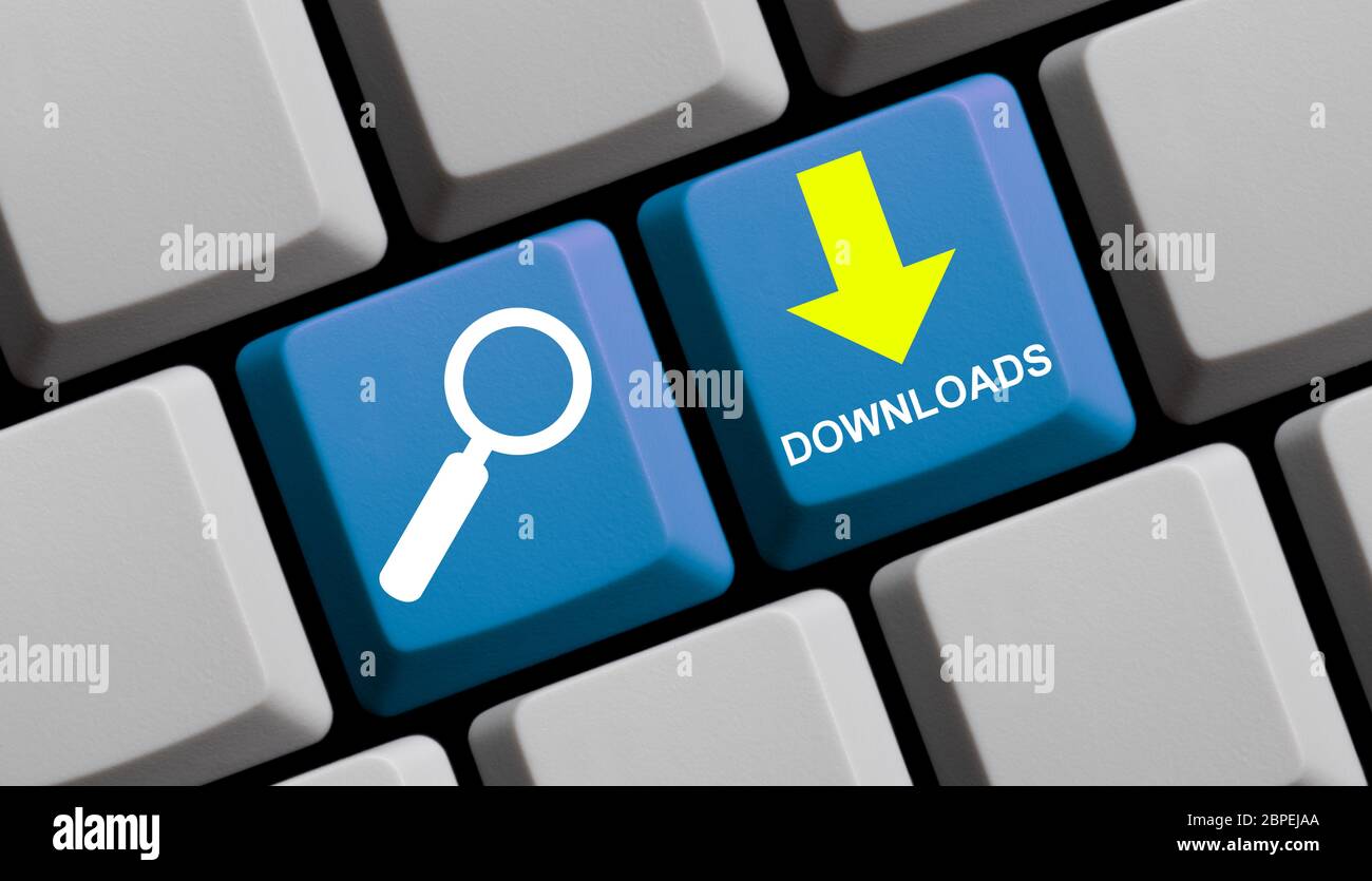 Blaue Tastatur mit Symbolen zeigt online suchen / Downloads Stockfoto
