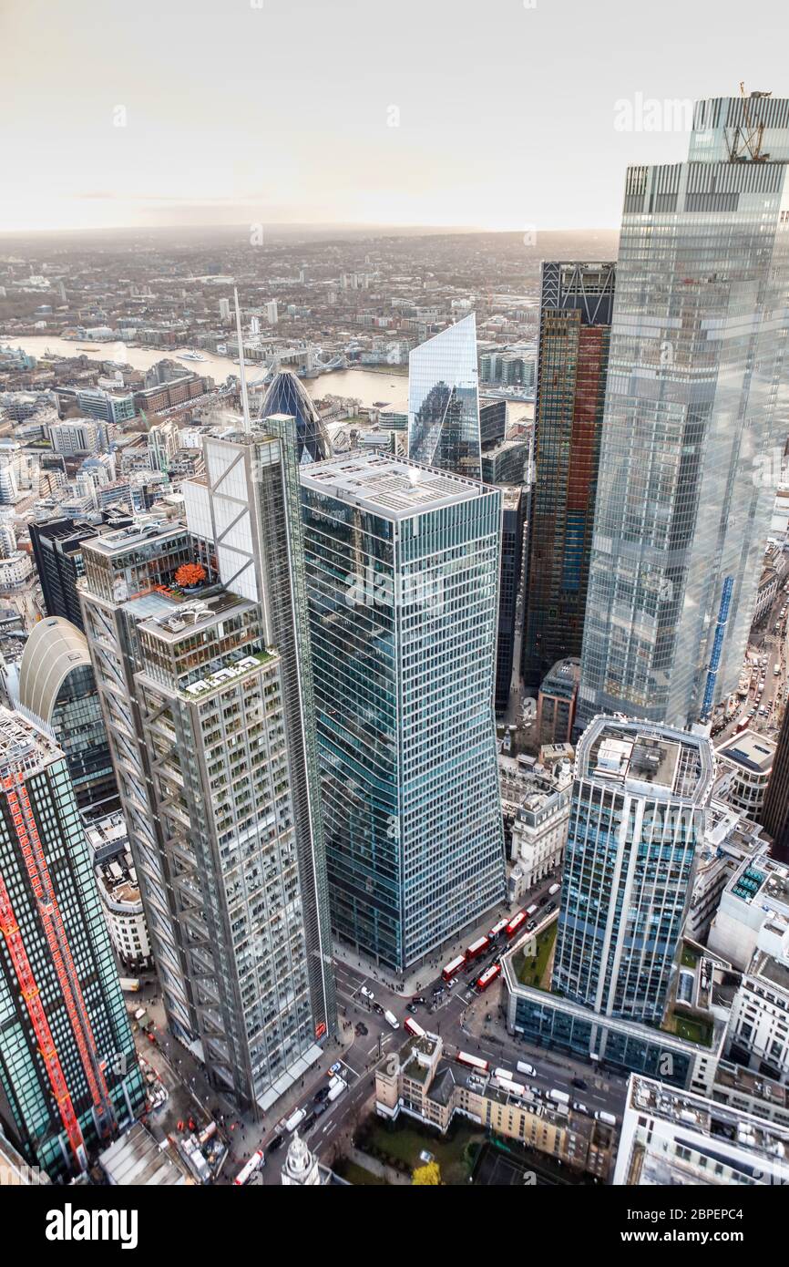 Luftaufnahme des London Heron Tower und des Bishopsgate 22 Stockfoto