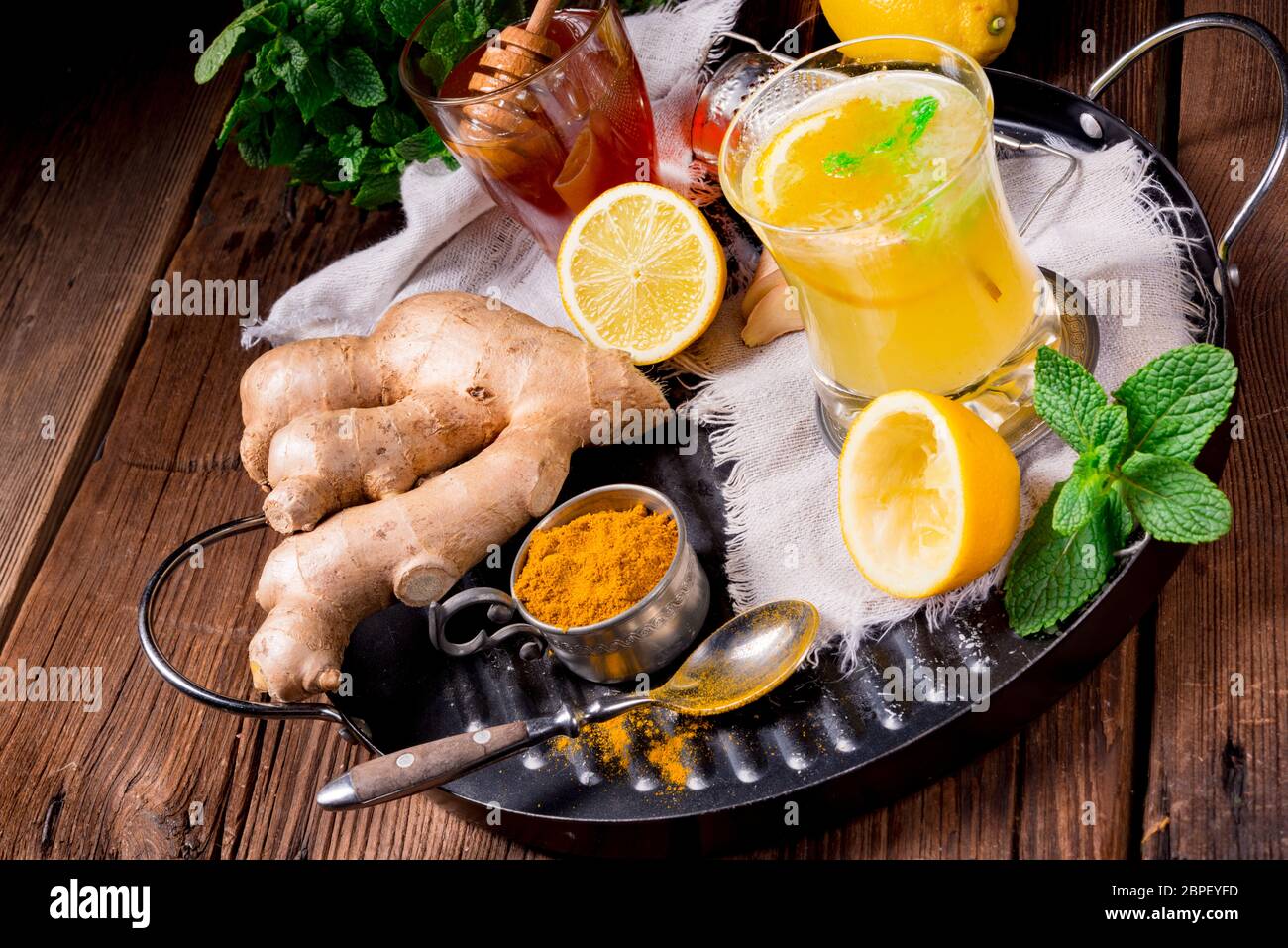 Ingwer Limonade mit Honig und Zitronen Stockfoto
