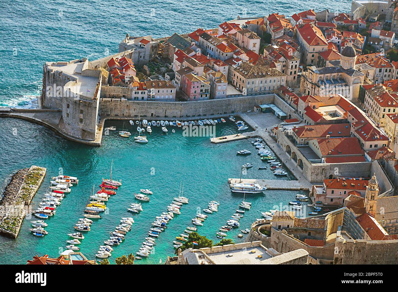 Hafen und Altstadt von Dubrovnik Kroatien Stockfoto