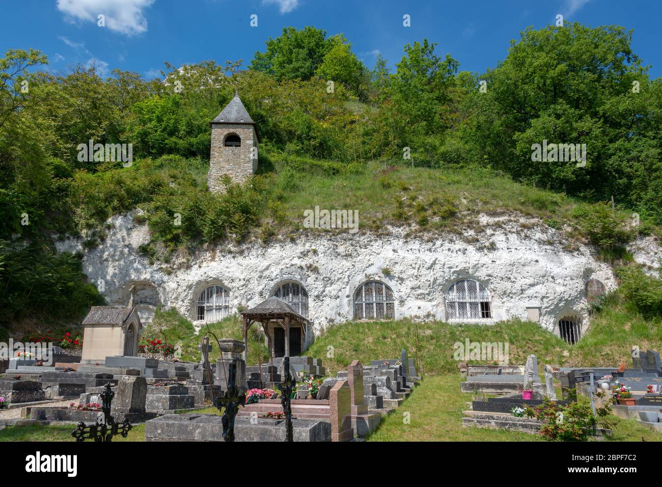 Troglodytenkirche Haute Isle in der Nähe von La Roche Guyon, Ile de France Stockfoto