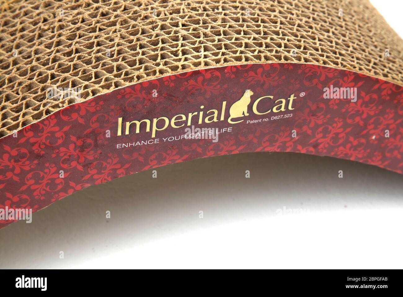 Imperial Cat Kratzmatte aus komprimiertem Karton Stockfoto