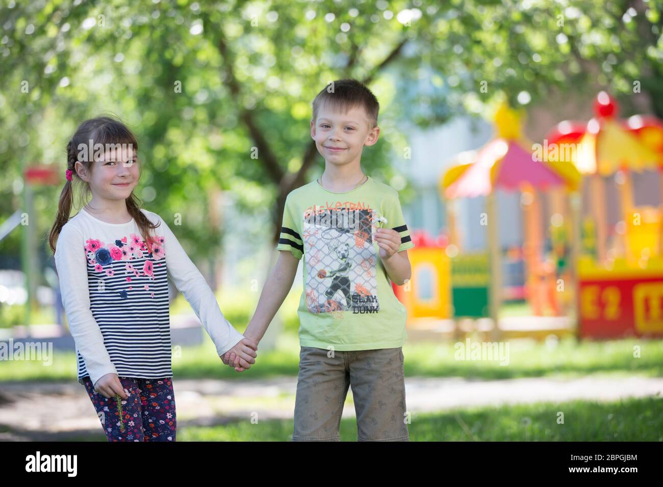 Kindergarten auf spaziergang -Fotos und -Bildmaterial in hoher