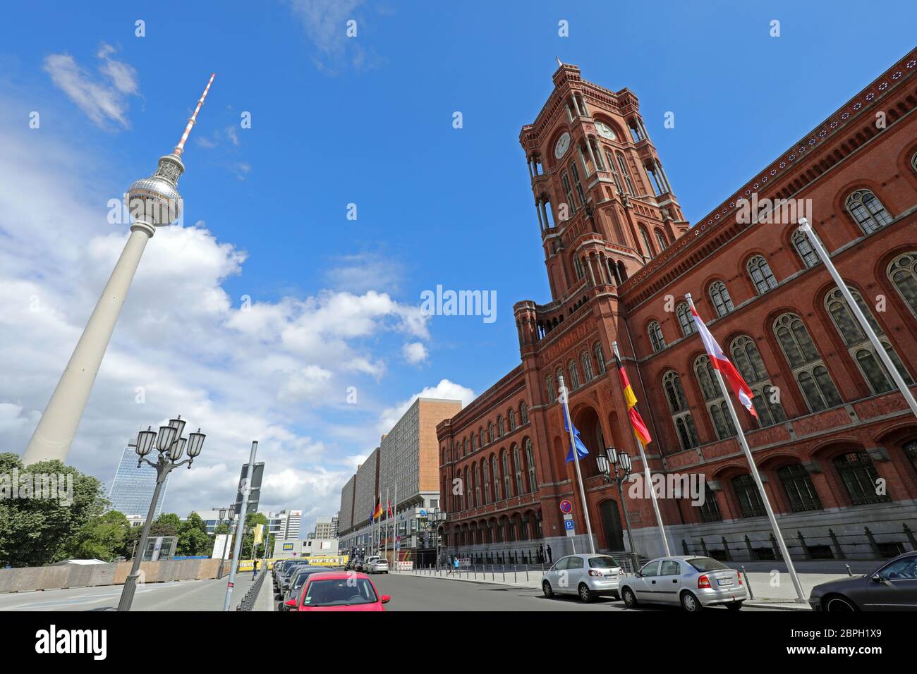 Berlin, Deutschland. Mai 2020. Im Roten Rathaus, Sitz des Berliner Senats, findet derzeit eine Senatspressekonferenz statt. Der dpa-Fotograf wurde nicht mehr zur Senatspressekonferenz mit dem Innenminister zugelassen, da bereits 20 Personen im Raum waren. Aus Sicherheitsgründen wurde im Rahmen der Corona-Pandemie kurzfristig eine Personenbeschränkung beschlossen. Quelle: Wolfgang Kumm/dpa/Alamy Live News Stockfoto