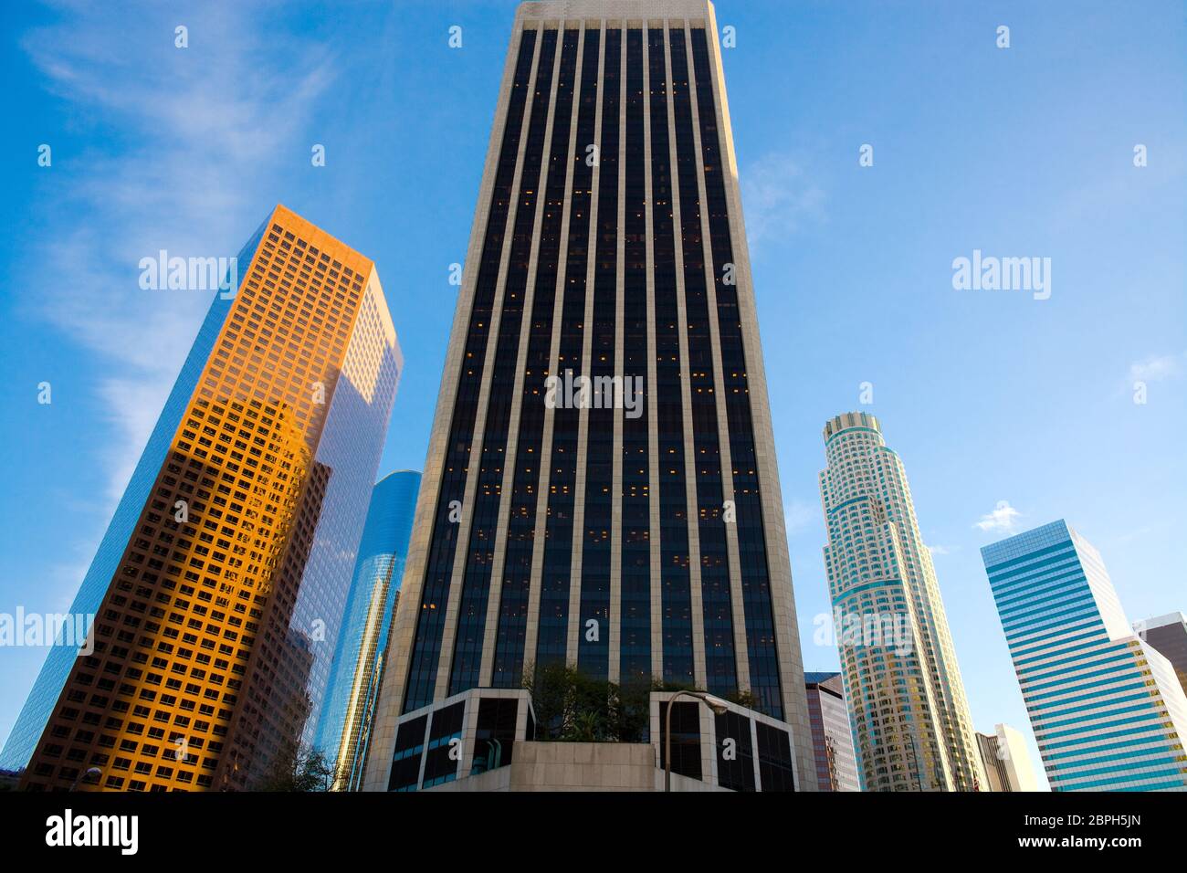 Skyline von Gebäuden im Finanzviertel der Innenstadt in Los Angeles, Kalifornien, USA Stockfoto