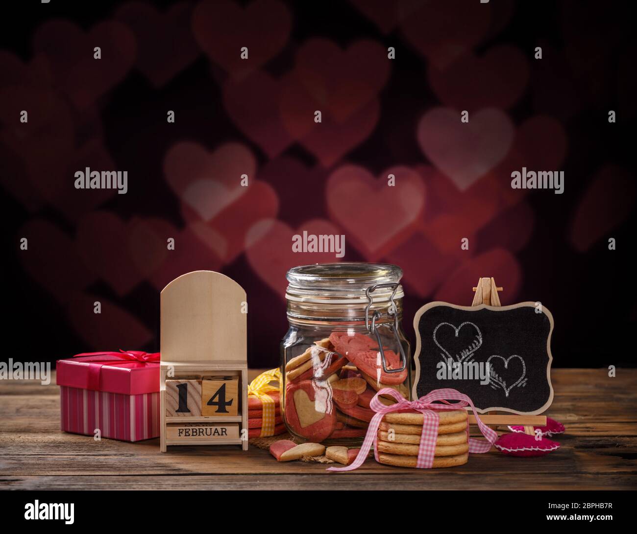 Valentines Tag Thema mit Holzblock Kalender Stockfoto