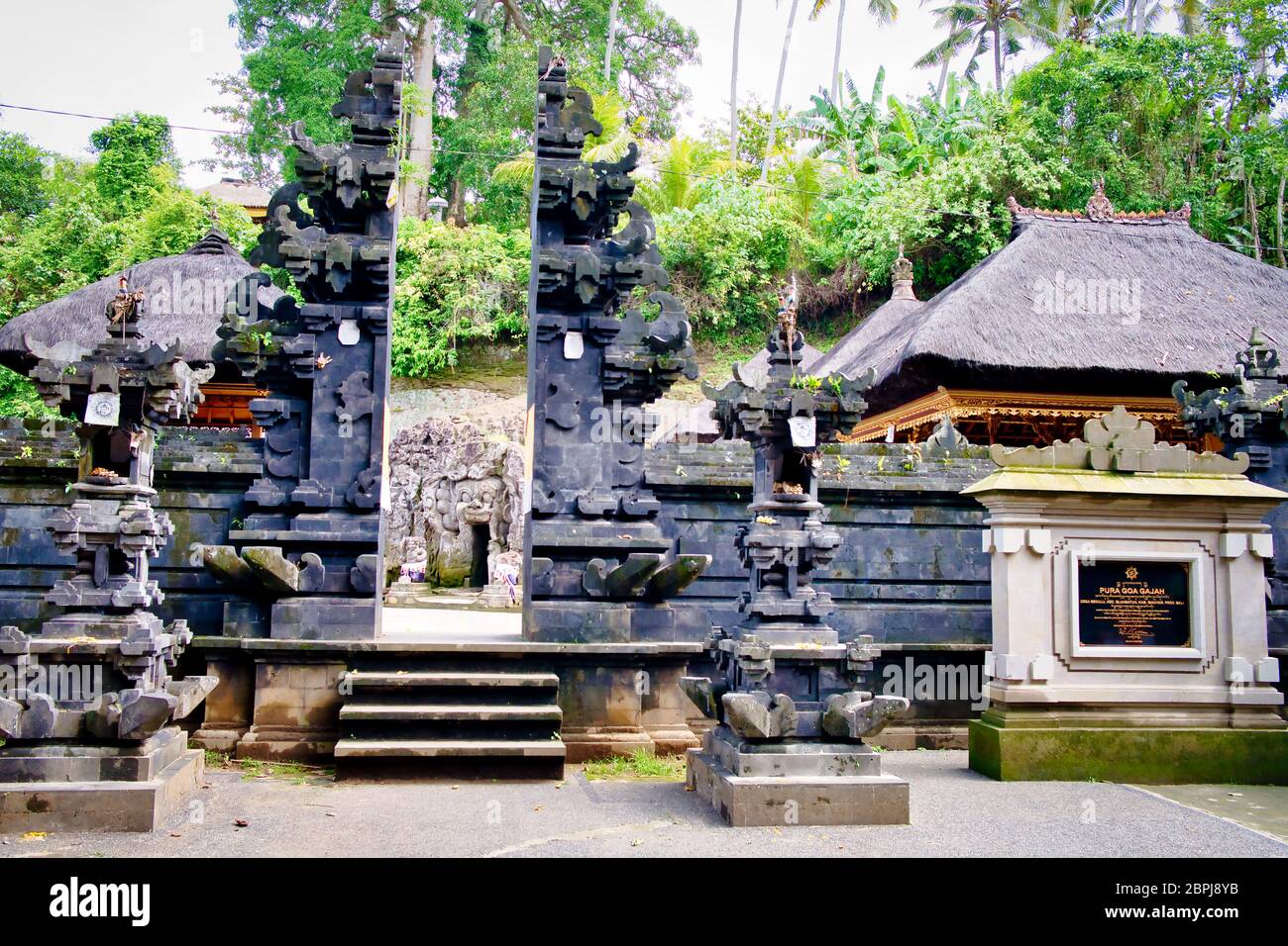 Der antike Tempel von Pura Gua Gajah auf Bali, Indonesien. Stockfoto