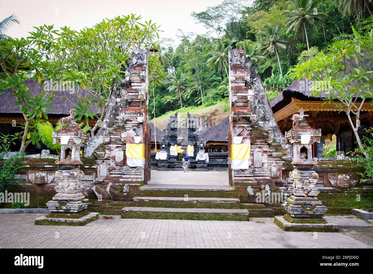 Pura Gunung Kawi Tempel in Ubud, Bali Insel, Indonesien. Antike geschnitzt in den steinernen Tempel mit königlichen Gräbern. Stockfoto