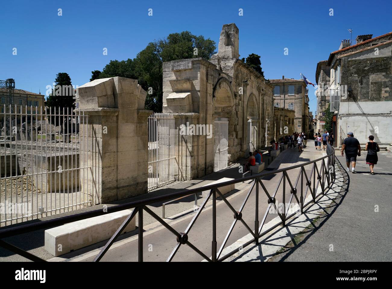 Die Ruinen des antiken gallo römischen Theaters in Arles.Bouches-du-Rhone.Provence Alpes-Cote d'Azur. Frankreich Stockfoto