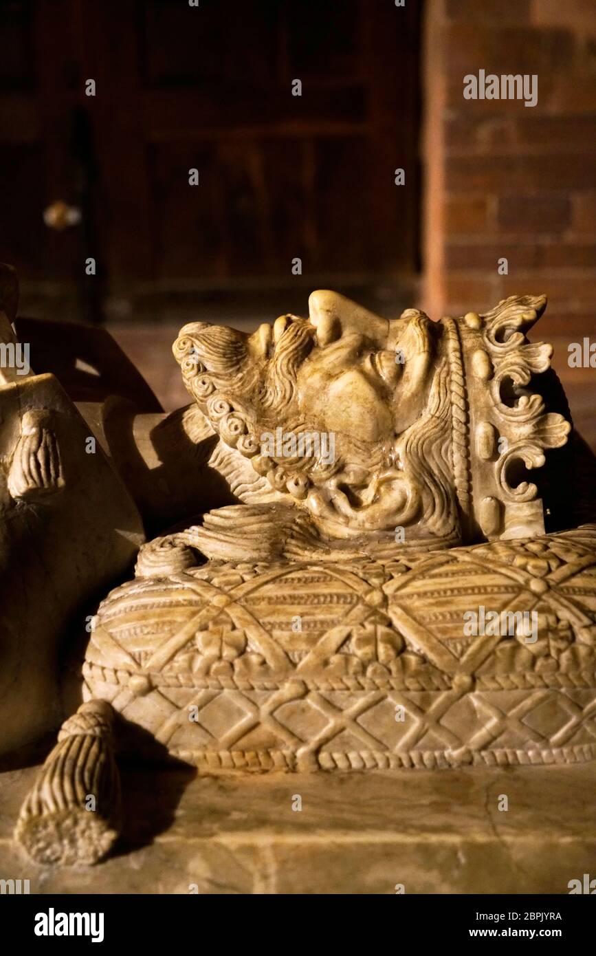 Das Grabmal von König Sancho der König von Mallorca im Inneren der