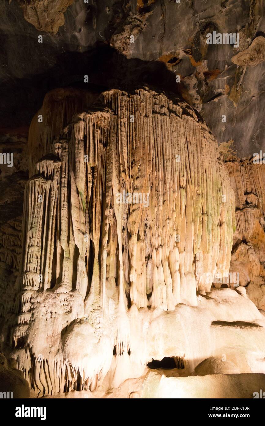 Innenansicht der Cango Caves bei Oudtshoorn in Südafrika. Afrikanische Wahrzeichen. Reiseziel Stockfoto