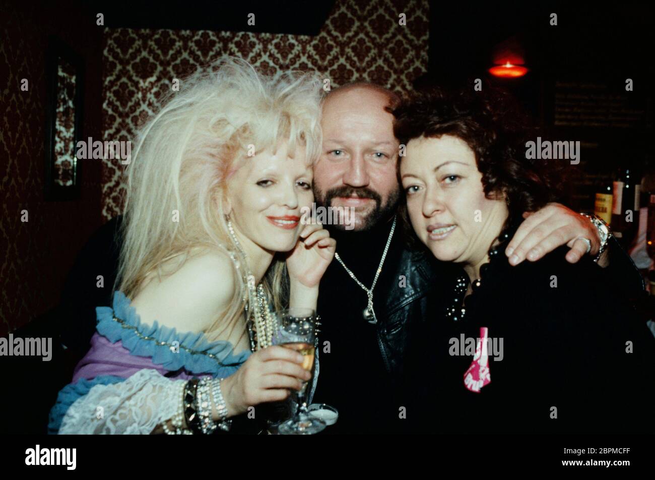 Jürgen Zeltinger in Berliner Kneipe der deutsche Sänger Jürgen