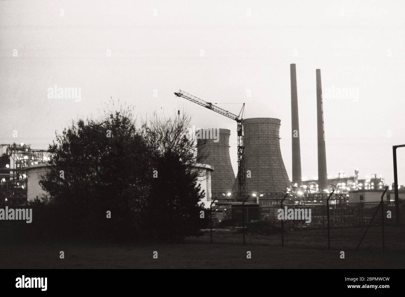 Shell Rafineria Shell raffinerie -Fotos und -Bildmaterial in hoher Auflösung – Alamy